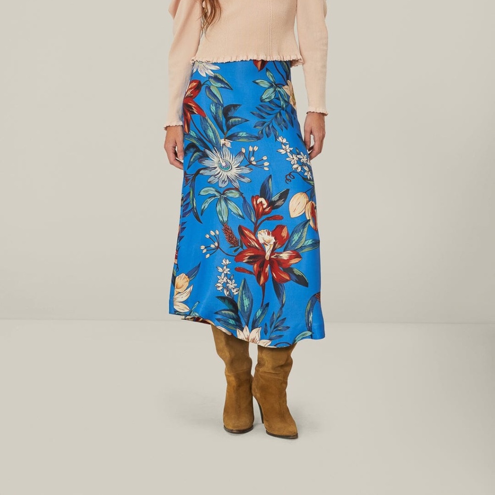 Blue Surreal Flowers LENZING™ ECOVERO™ Midi Skirt